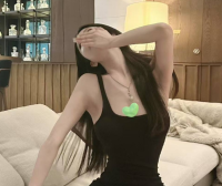 揭秘BDSM中的跪奴：跪姿顺从的魅力与实践