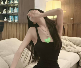 揭秘BDSM中的跪奴：跪姿顺从的魅力与实践