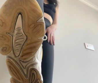 字母圈新手：一位女大学生的BDSM探索之旅